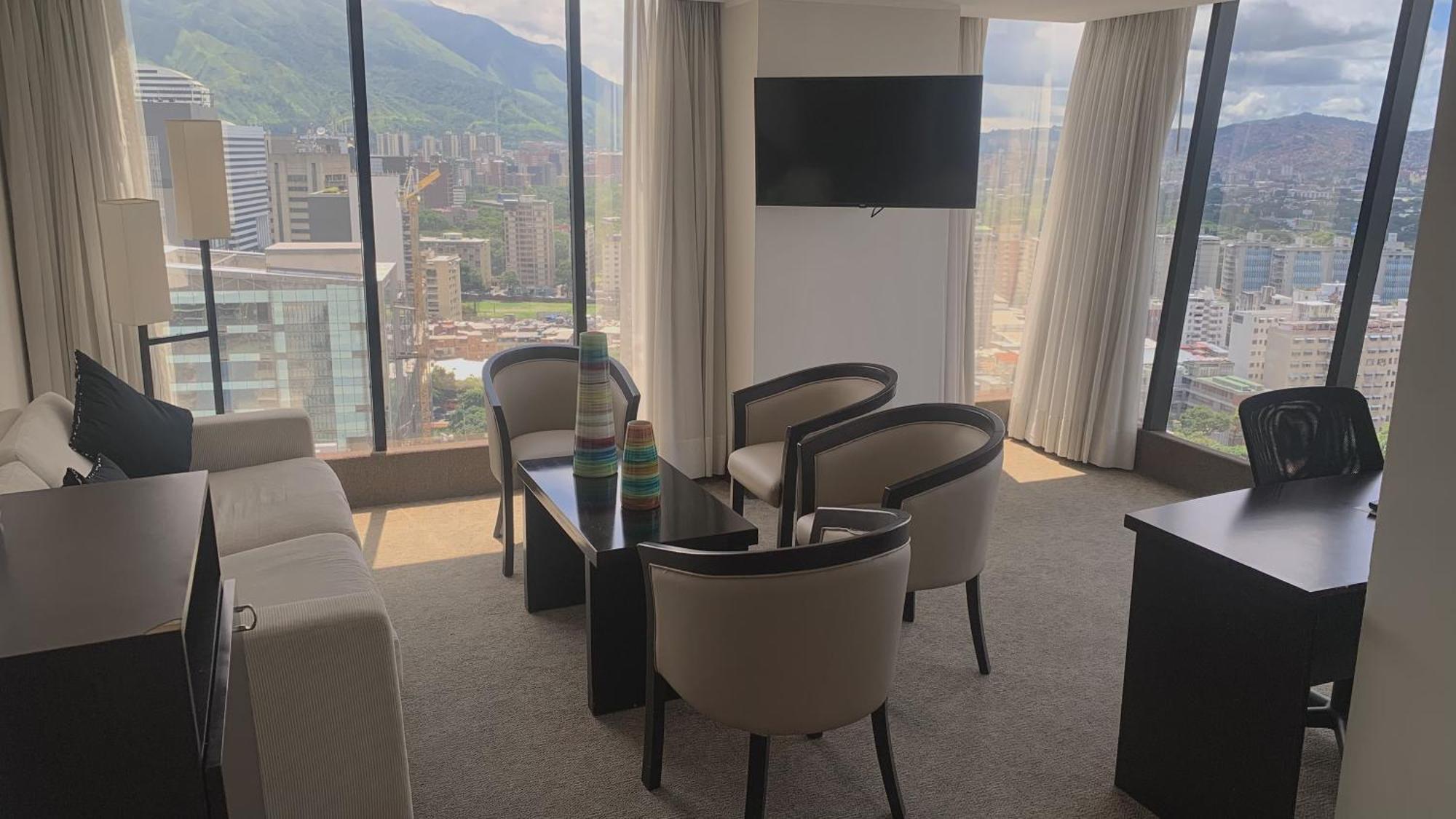 Hotel Chacao Suites Caracas Bagian luar foto