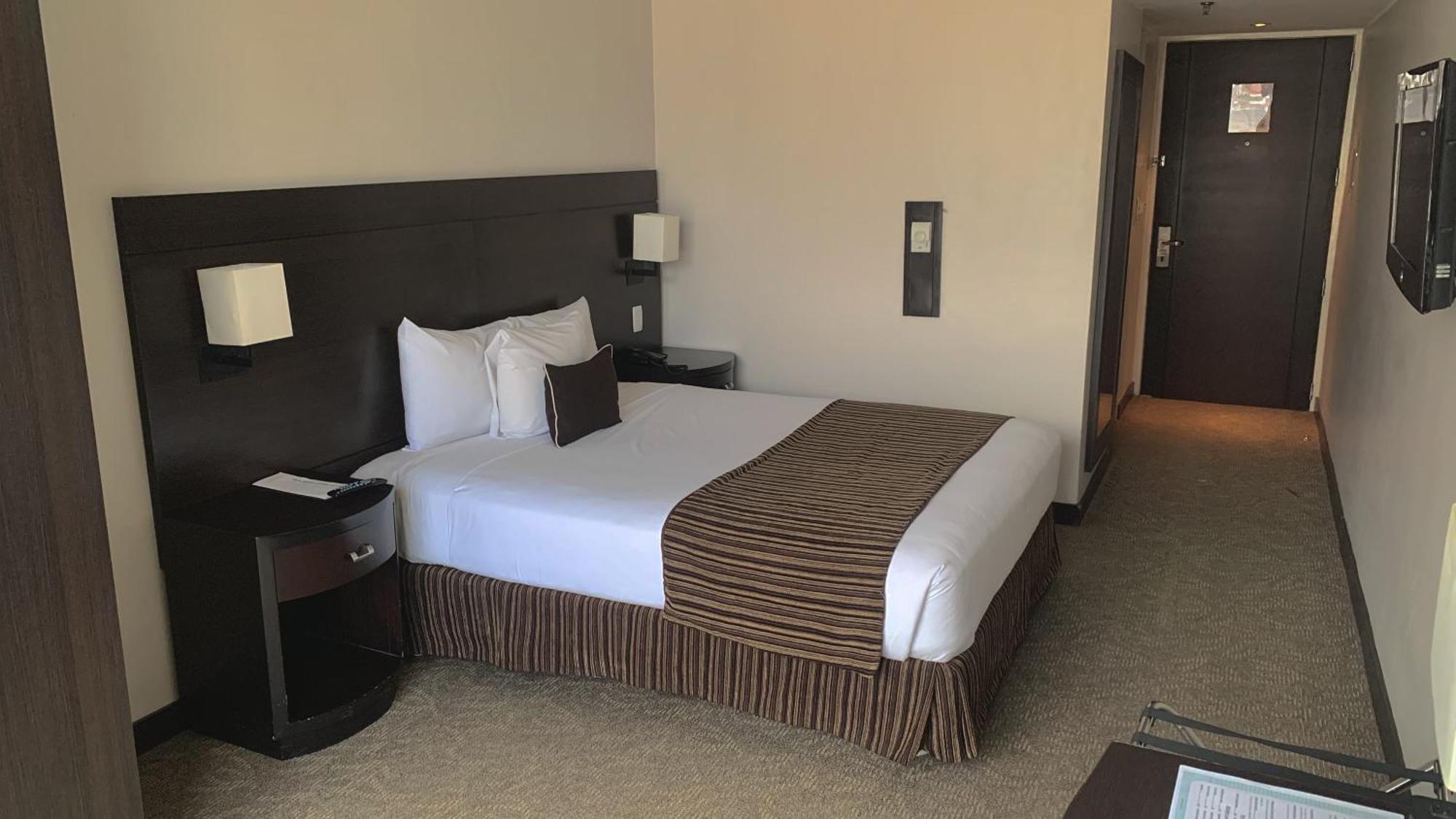 Hotel Chacao Suites Caracas Bagian luar foto