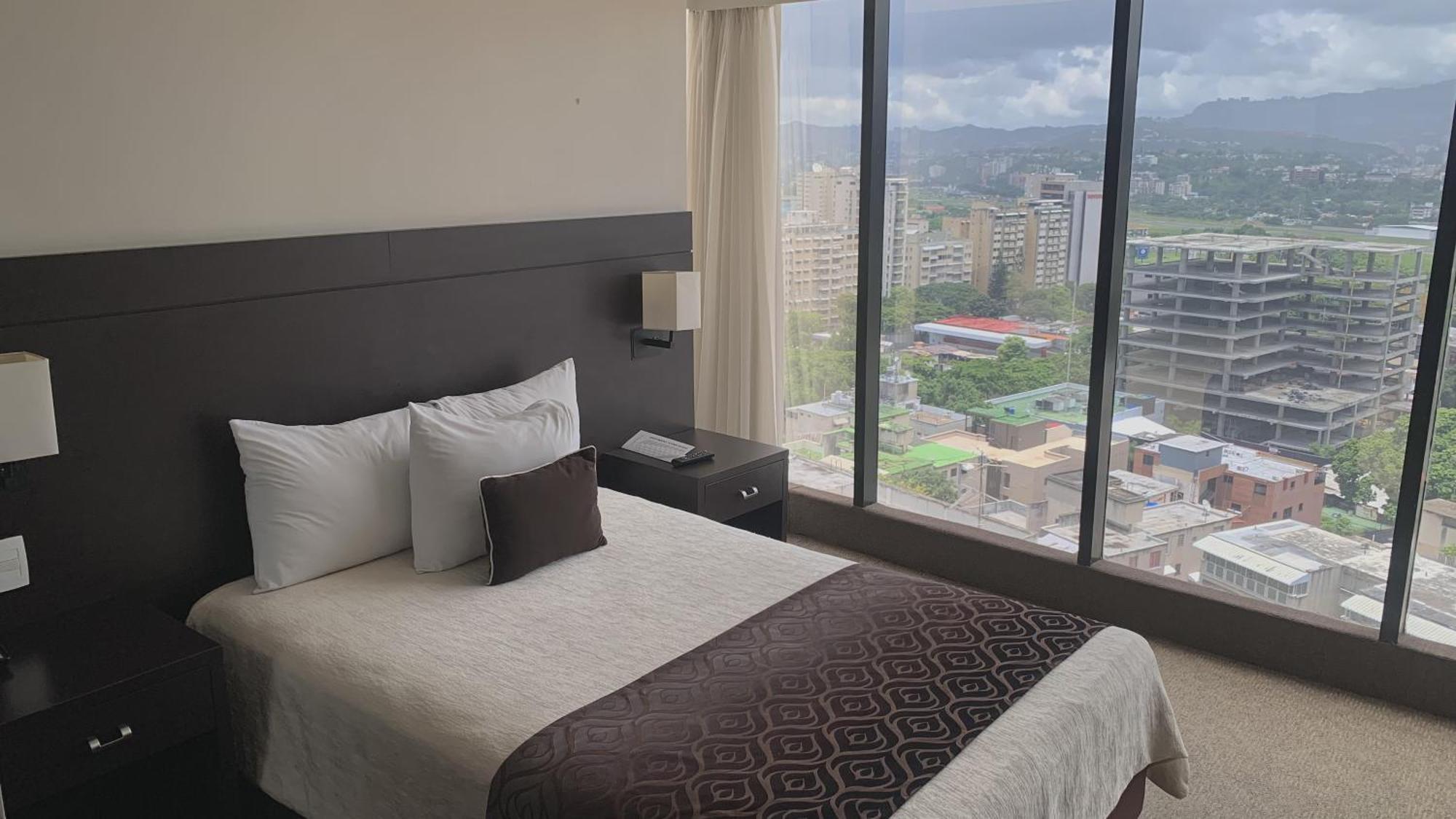 Hotel Chacao Suites Caracas Bagian luar foto