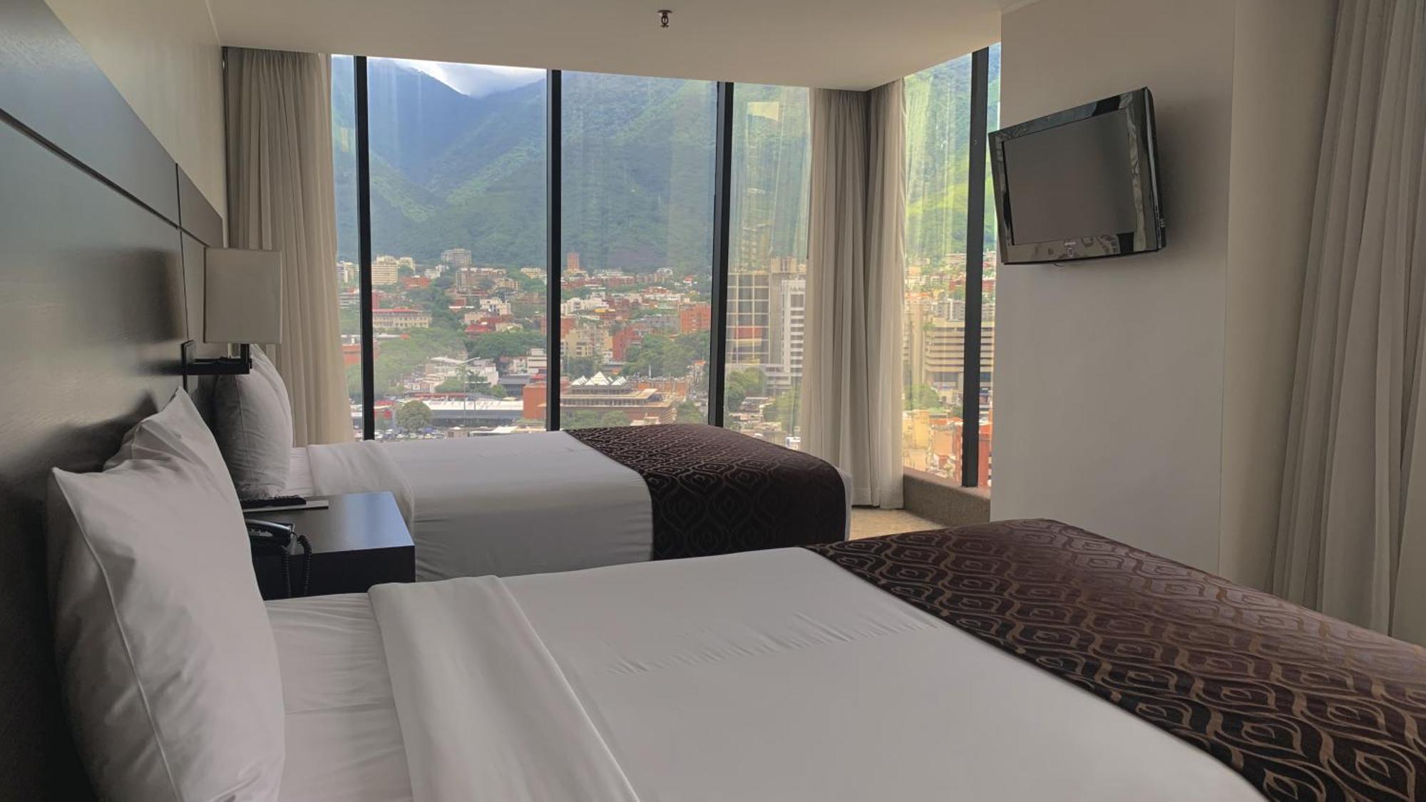 Hotel Chacao Suites Caracas Bagian luar foto